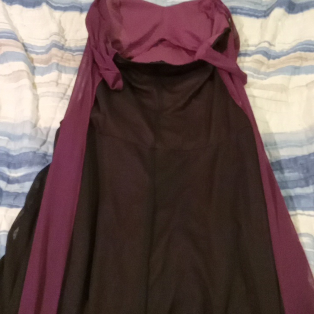 Dress - Picture 3 of 4